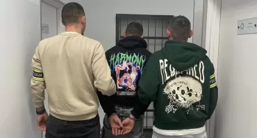 Kryminalni na tropie środków odurzających - znaleźli je w jednym z łabiszyńskich mieszkań 