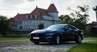 Wynajem aut segmentu premium: Ukryte koszty, ubezpieczenia i weryfikacja kierowcy