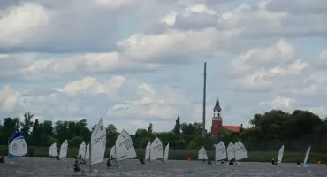 Regaty na Jeziorze Żnińskim Małym. Świetne wyniki gospodarzy w ramach Pucharu Polski (zdjęcia+film)