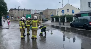 Jezioro na skrzyżowaniu Aliantów i Szpitalnej odpłynęło po burzy 