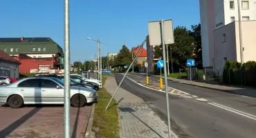 Przechylony znak na ul. Aliantów został usunięty