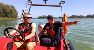 Patrole policji i straży pożarnej na Żnińskim Małym, Skarbińskim i Rogowskim