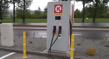 Dwa nowe punkty ładowania elektryków być może niedługo pojawią się w centrum Szubina.