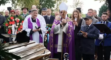 Ostatnie pożegnanie ks. Tomasza Latanowicza w Brzyskorzystwi (zdjęcia + film)
