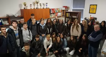 II a ze żnińskiego ekonomika z Dominikiem Księskim o ekonomii społecznej